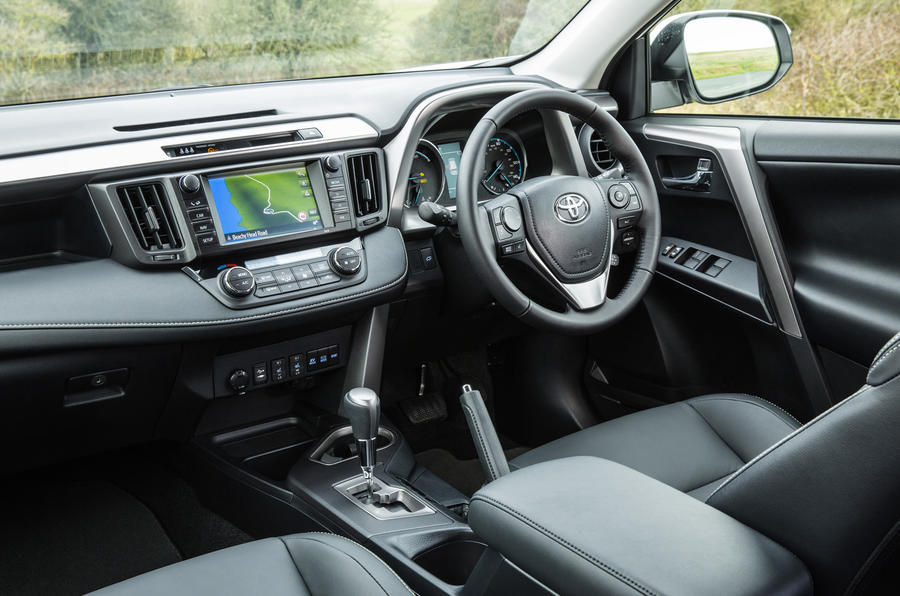 toyota-rav4-interior